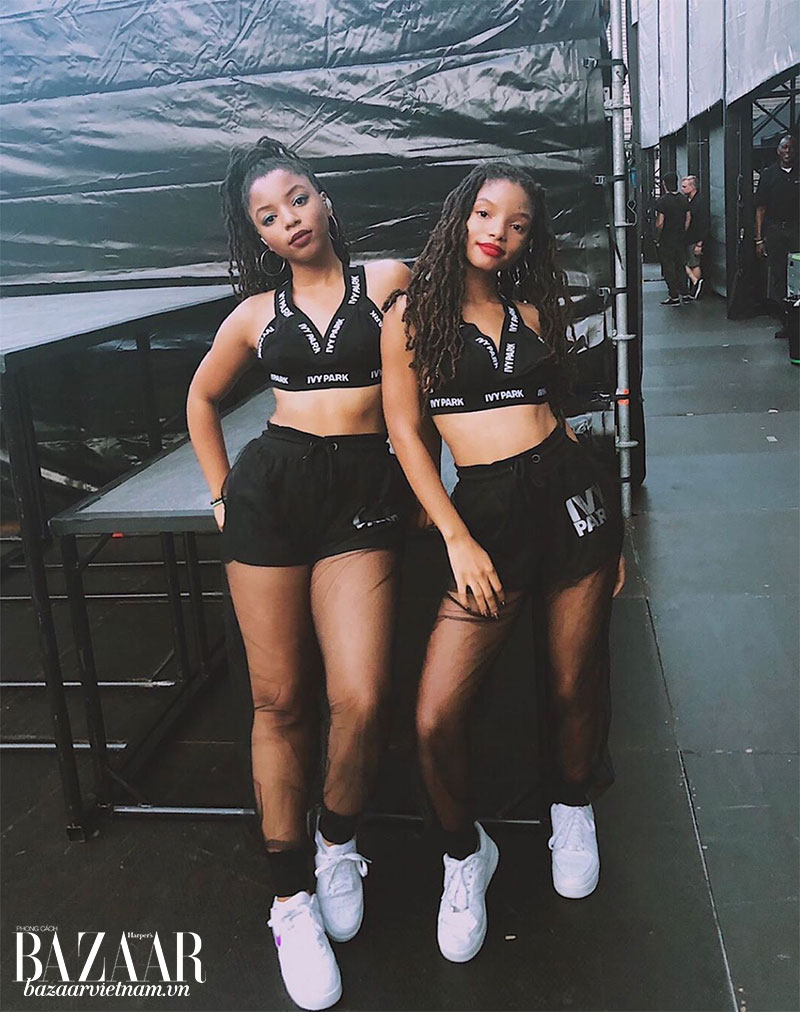 Hai chị em Chloe và Halle Bailey. Ảnh: Instagram @chloexhalle