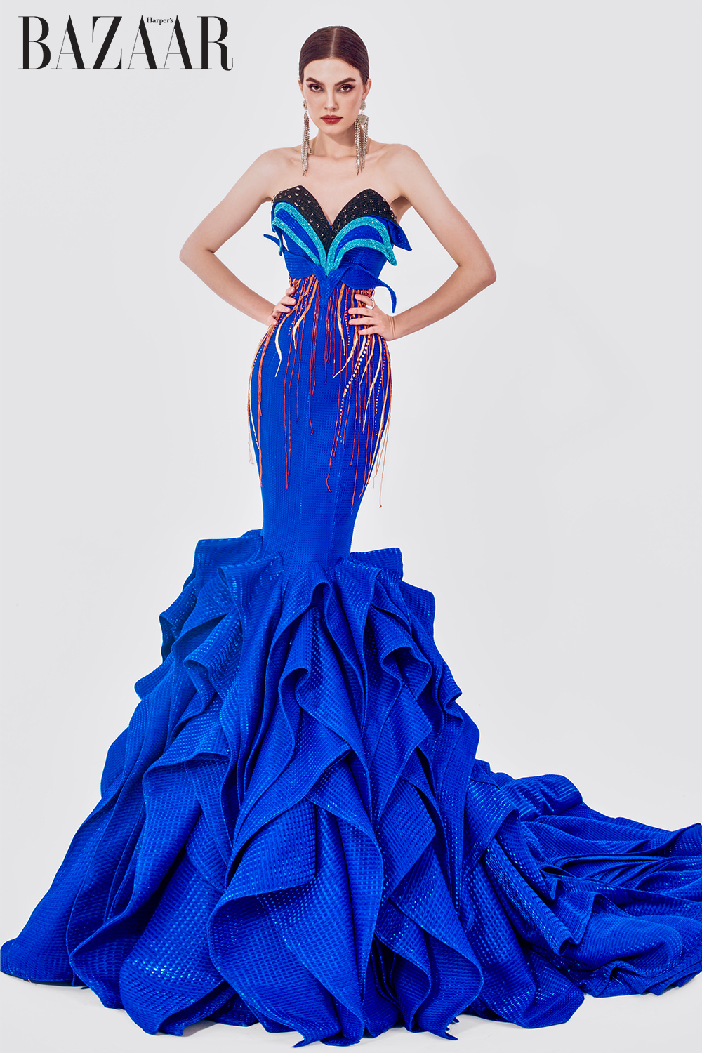 Trang phục sử dụng tone màu xanh Navy trong Chạm Fashion Show 2023.